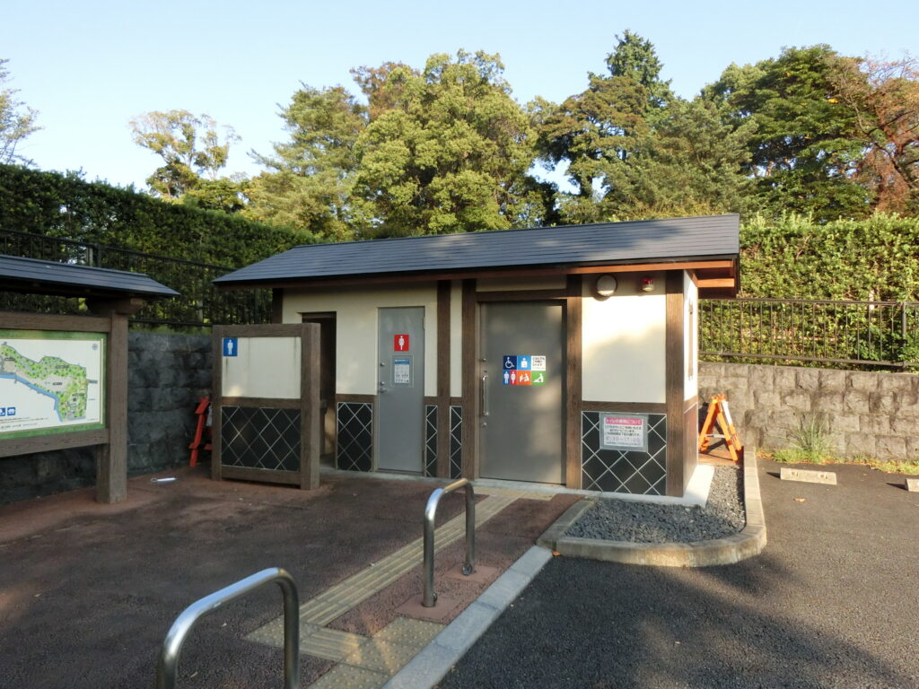 吉原公園トイレ