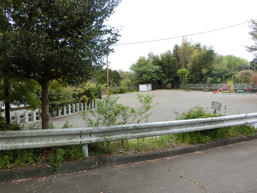 片倉児童遊び場3