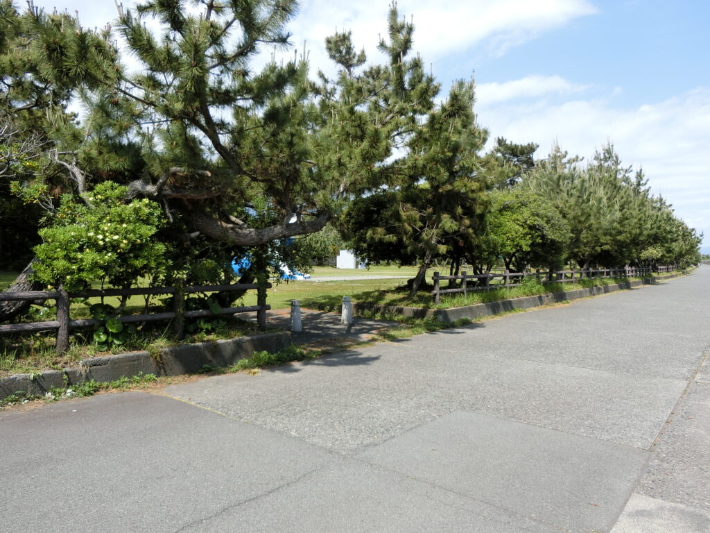 砂山公園（貝塚公園）南入口