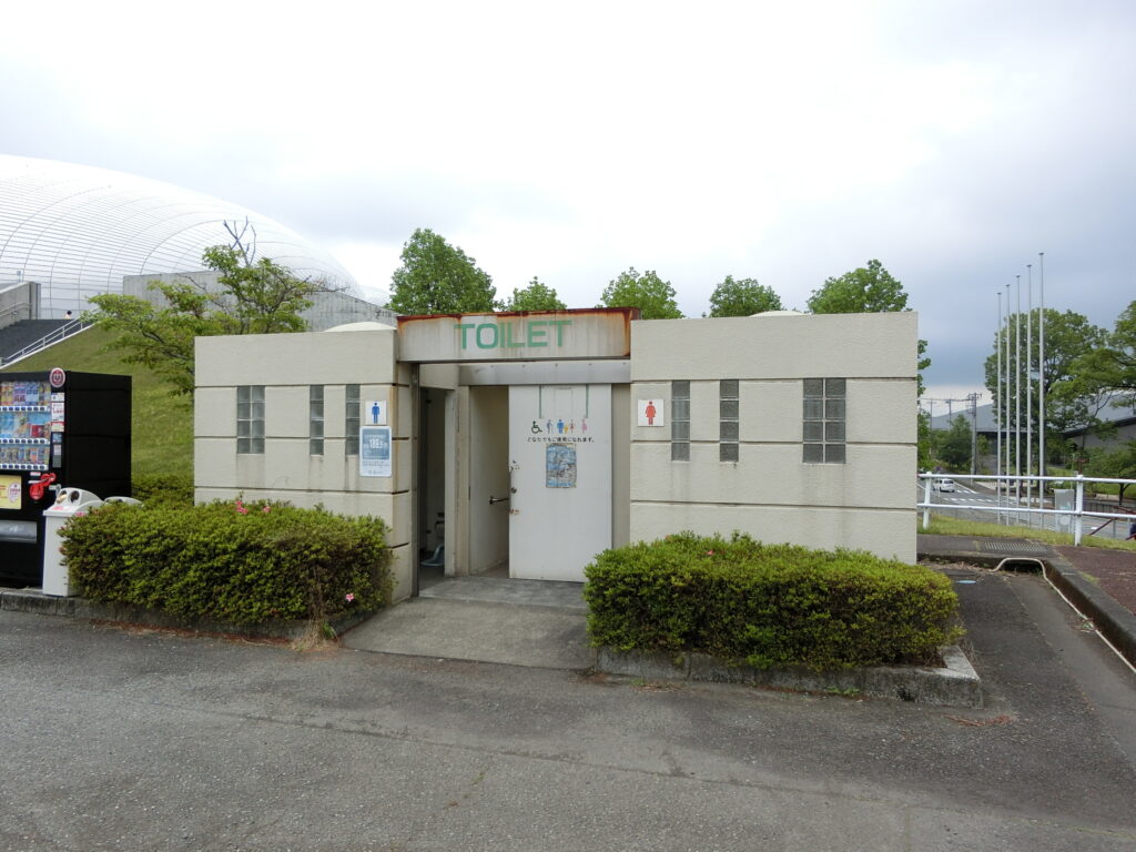富士総合運動公園　A駐車場トイレ