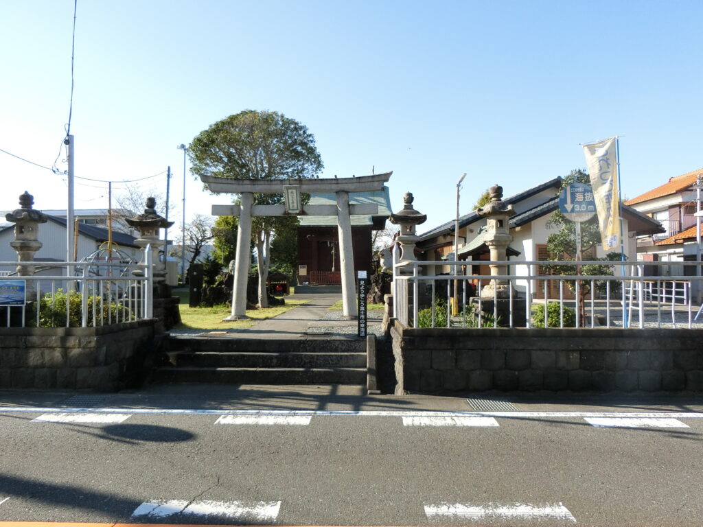 公園（左富士神社）
