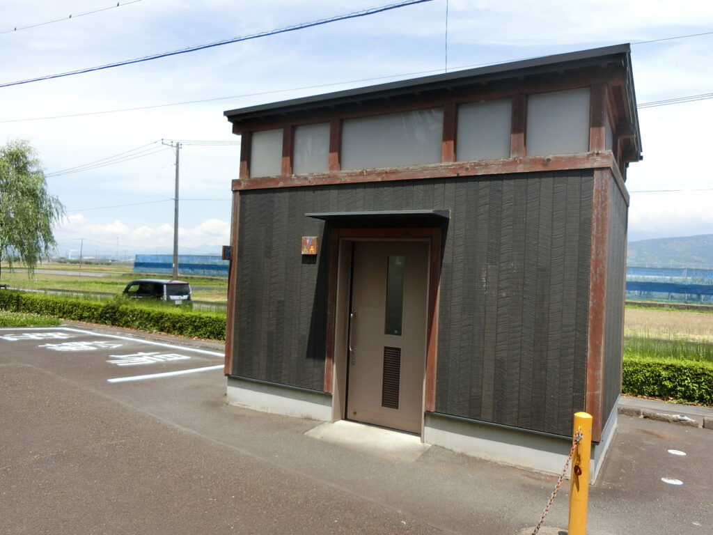 浮島沼釣り場公園トイレ
